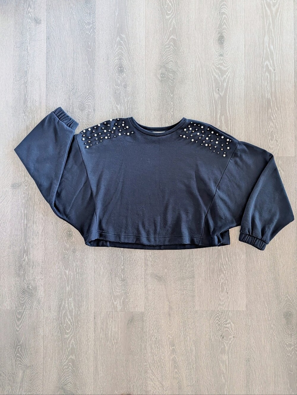 14th & Union Black Faux Pearl Crew Neck Sweatshirt - S